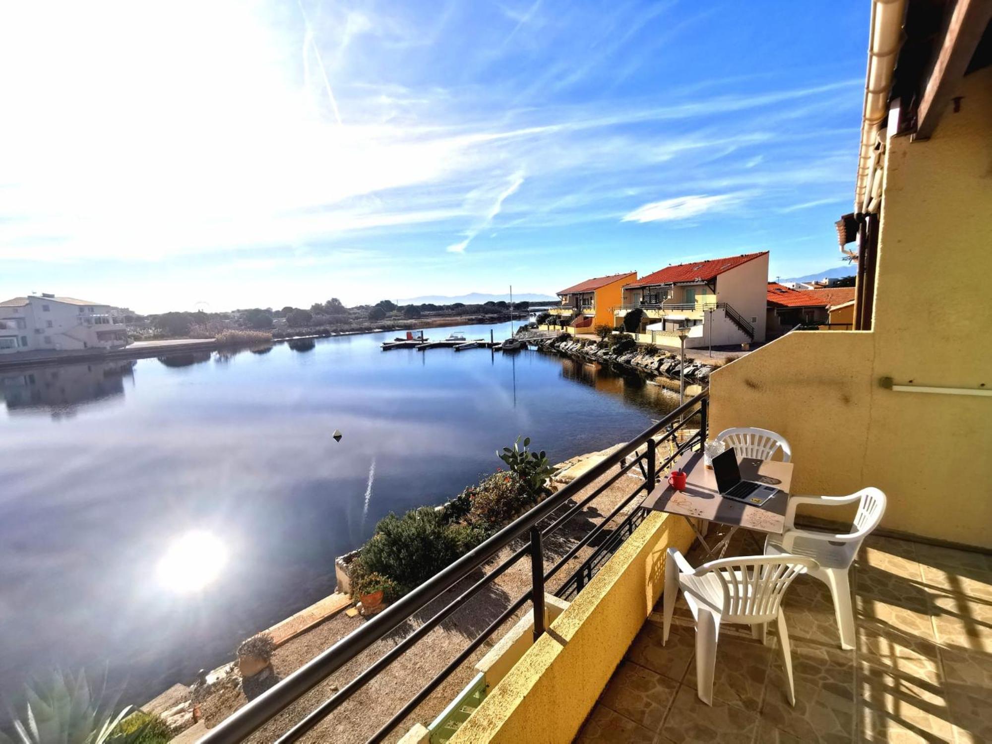Appartement Coup De Coeur Les Pieds Dans L'Eau Ле Баркарес Экстерьер фото