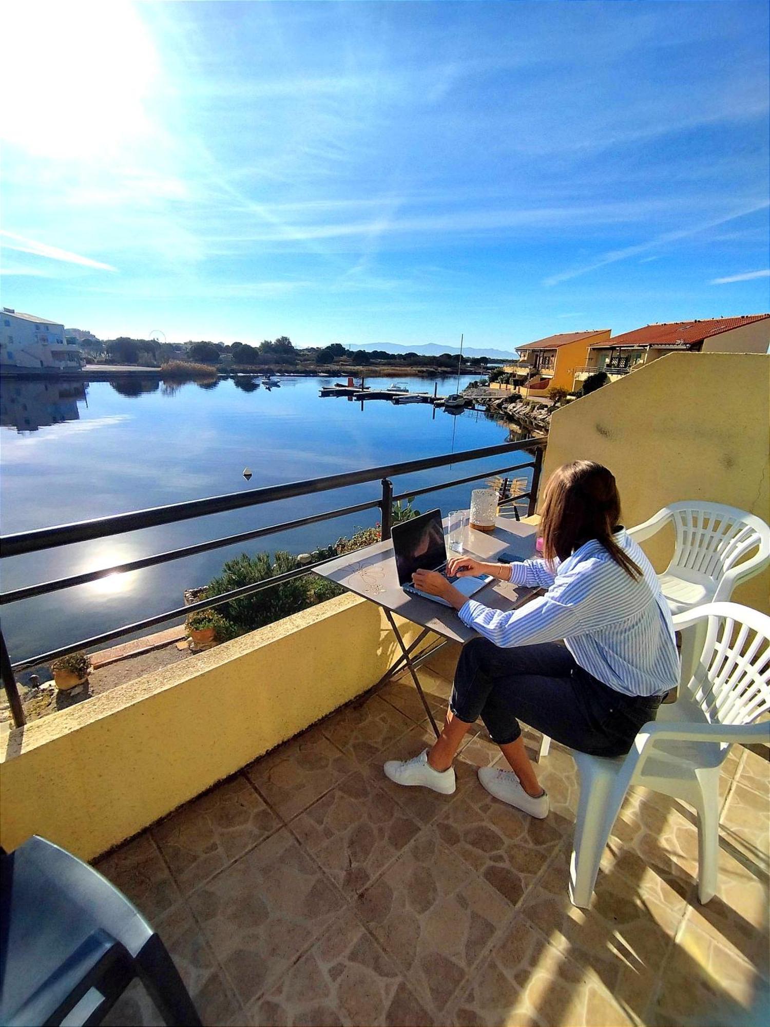 Appartement Coup De Coeur Les Pieds Dans L'Eau Ле Баркарес Экстерьер фото